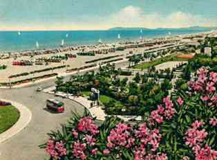 RIMINI-LUNGO-MARE-1958