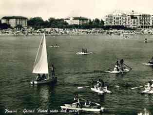 RIMINI-VISTA_DAL_GRAND-HOTEL-1957